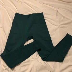 Lululemon 7/8 forest green leggings